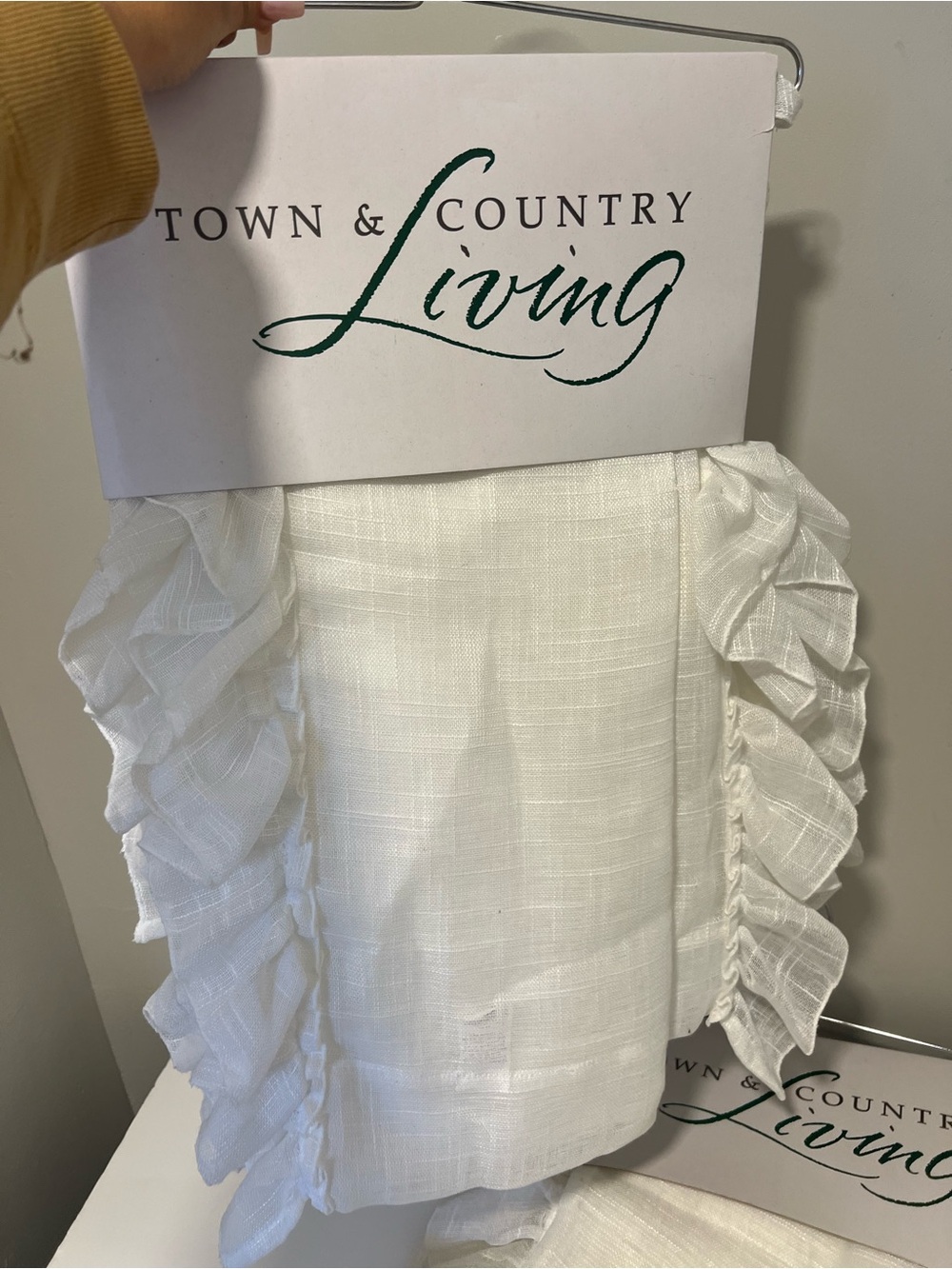 White Ruffled Linen-Look Napkins - Set of 4